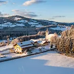 Отель Hotel-gasthof Deixelberger Вольфсберг