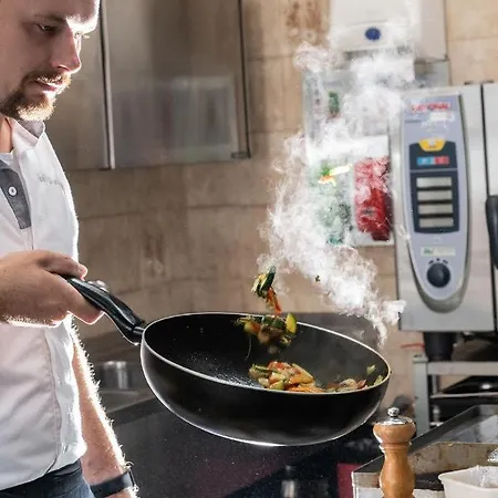 Hotel-gasthof Deixelberger Вольфсберг